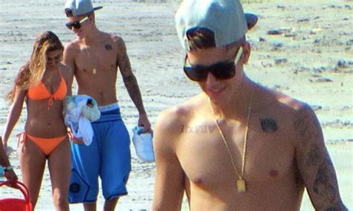 Justin Bieber’s Sexy Beach Date – Hollywood Life